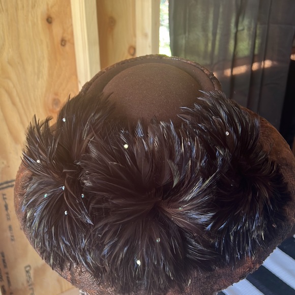 Ladies dark brown animal print hat with black feather - Picture 3 of 5